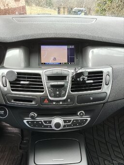 Renault Laguna III Liftback - 10
