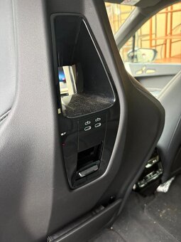 BMW IX Xdrive 40, r.6/2022, klima, panorama, 1. wlasciciel - 10