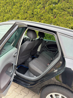 Seat Ibiza combi 1,4 16V pelna opcja model 2012 - 10
