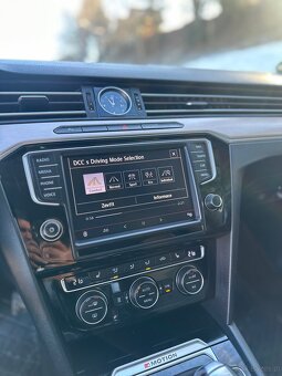 Volkswagen Passat Variant 2.0 BiTDI Highline 4MOTION - 10