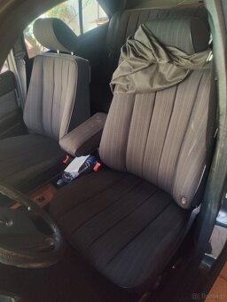 MERCEDES BENZ 124 - 10