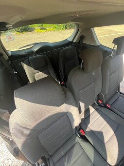 Ford S-Max - 10