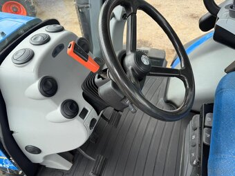 Ciągnik Rolniczy New Holland T8.360 rok pr 2013  PowerShift - 10