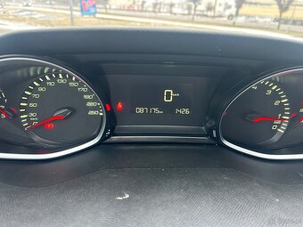 Peugeot 308 2020r 1.2. - style-130 koni 6 manuall - 10