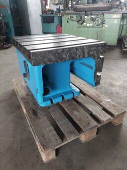 Kątowniki żeliwne, płyty mocujące, kostki - 10