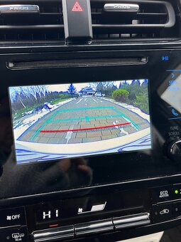 TOYOTA PRIUS HYBRYDA 2018 - 10