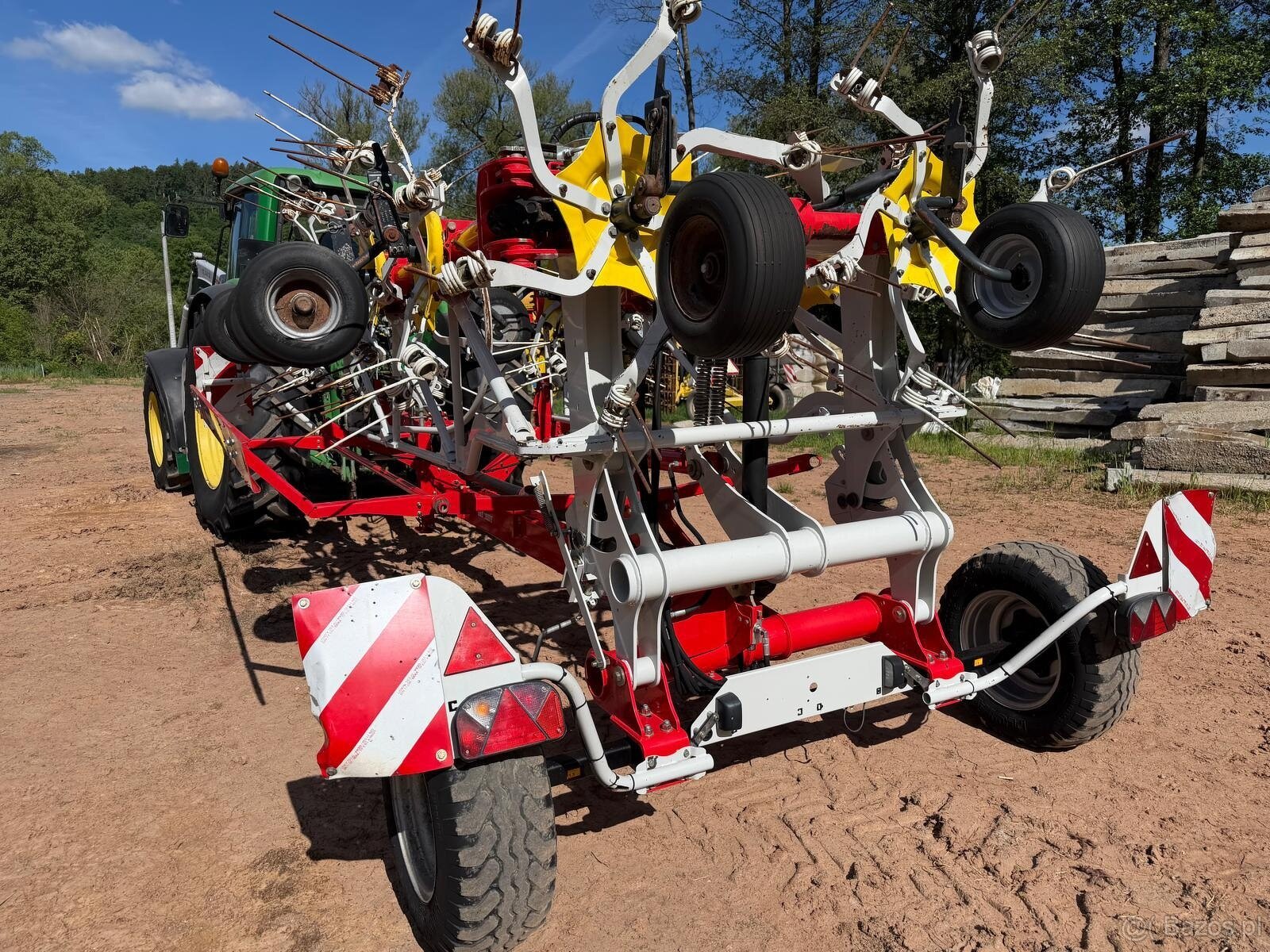 Przetrząsarka Pottinger HIT 10.11 T rok prod. 2013 stan b.do - 11