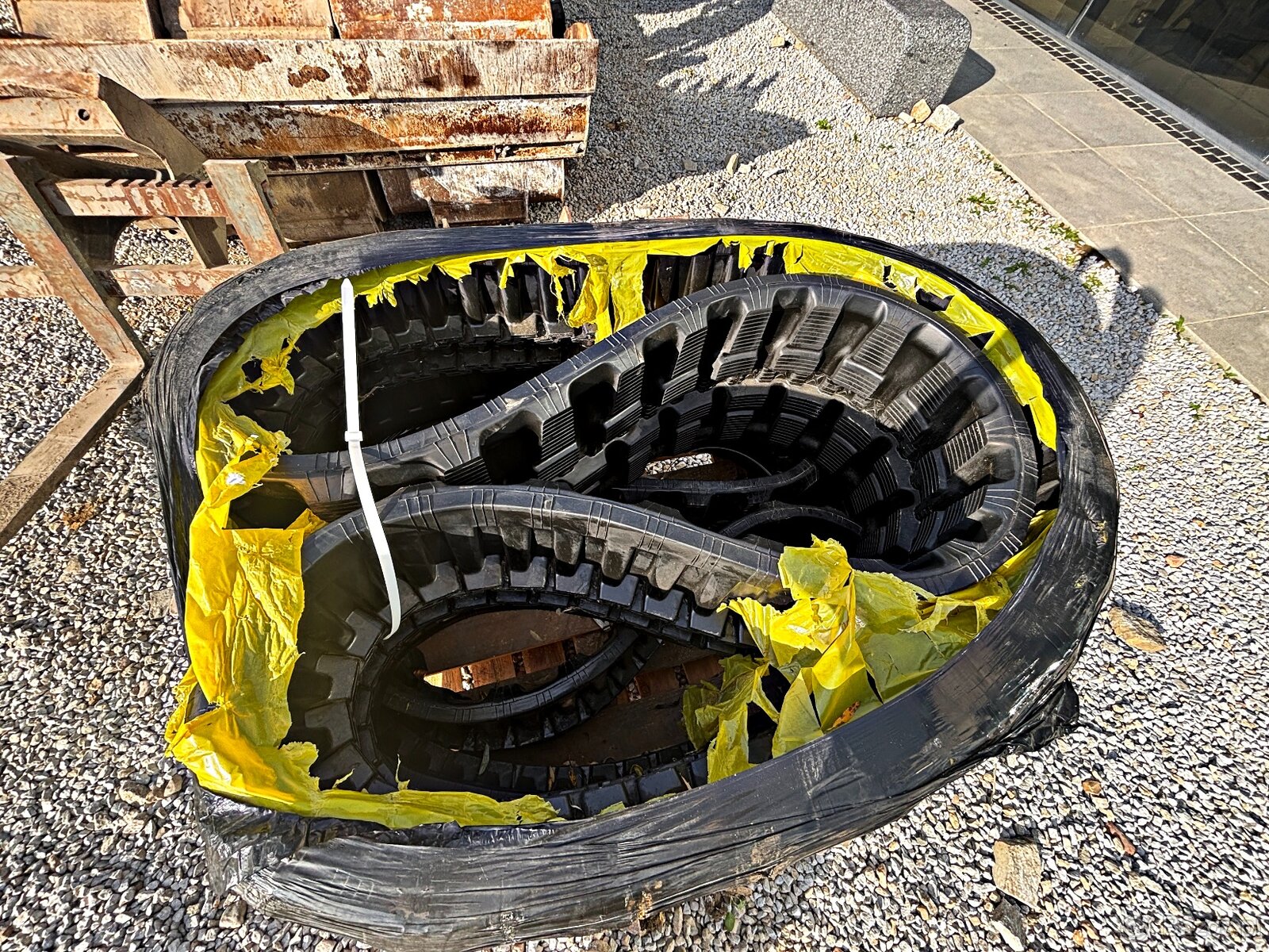 MECALAC 8 MCR, JCB 8065 8080 8085 85 Z VOLVO ECR 88, CAT 308 - 11