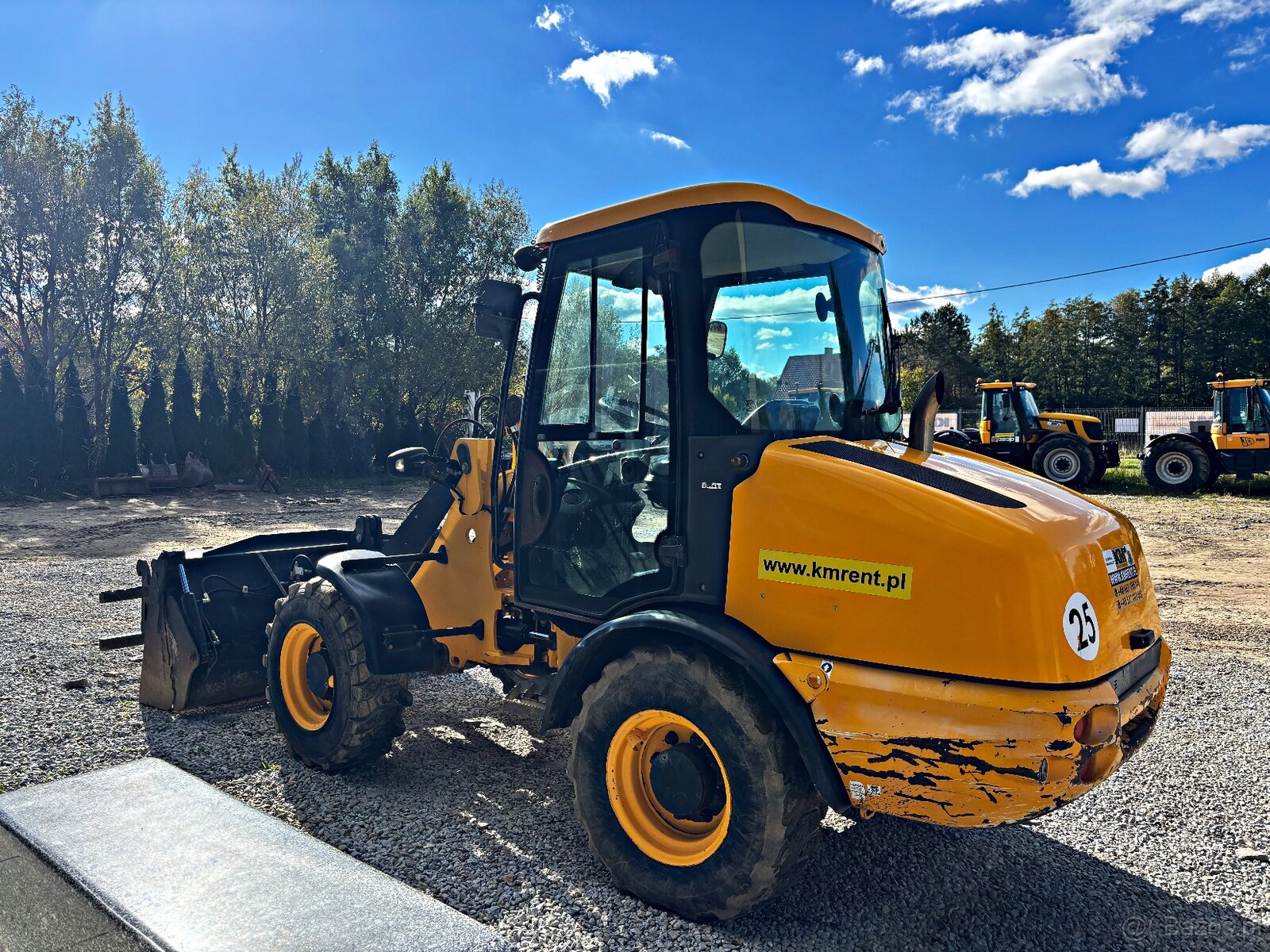 JCB 406 B ŁADOWARKA KOŁOWA 2013R | | 407 409 VOLVO L30 - 11