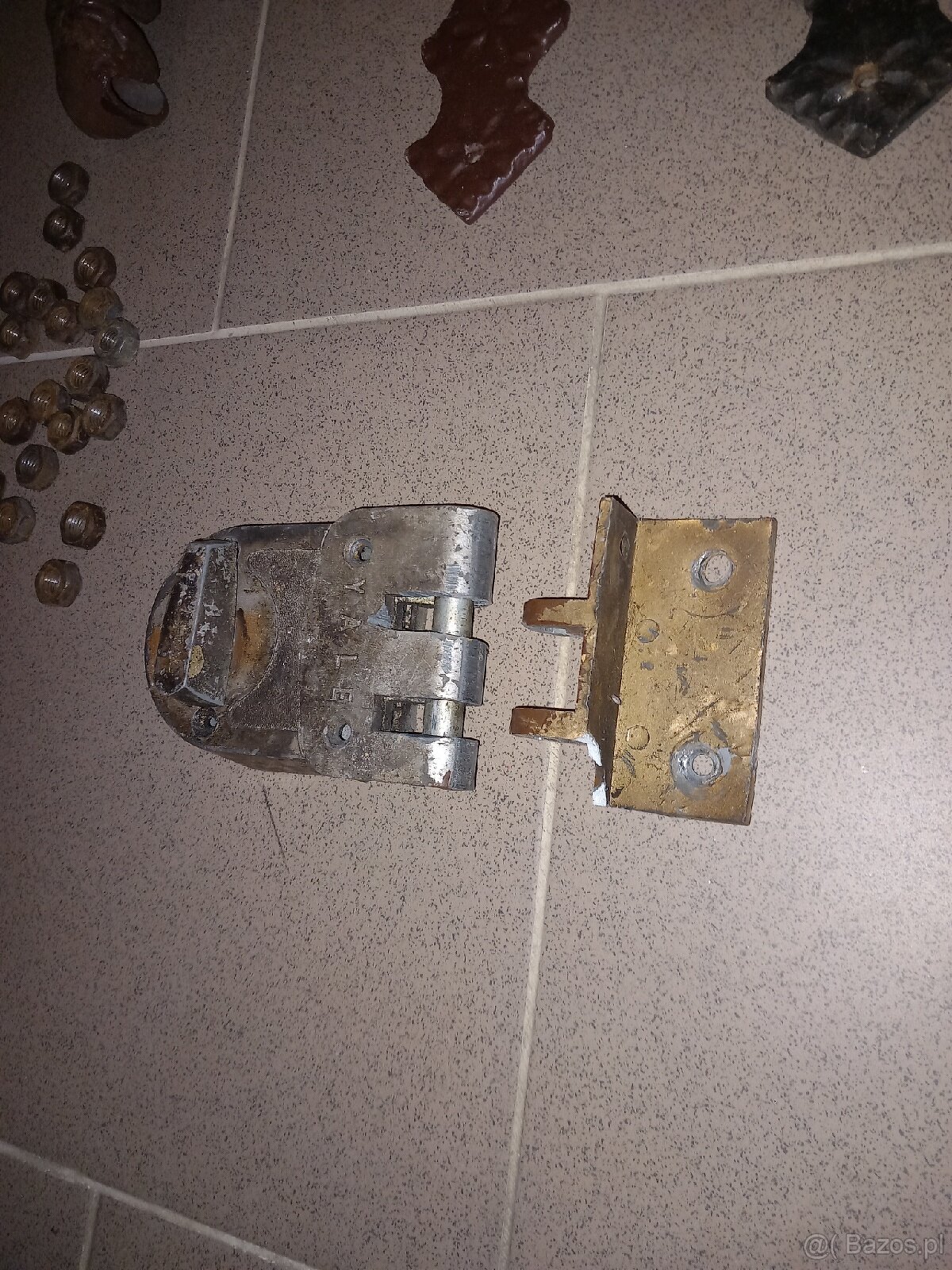 Zawiasy kute solidne - 11