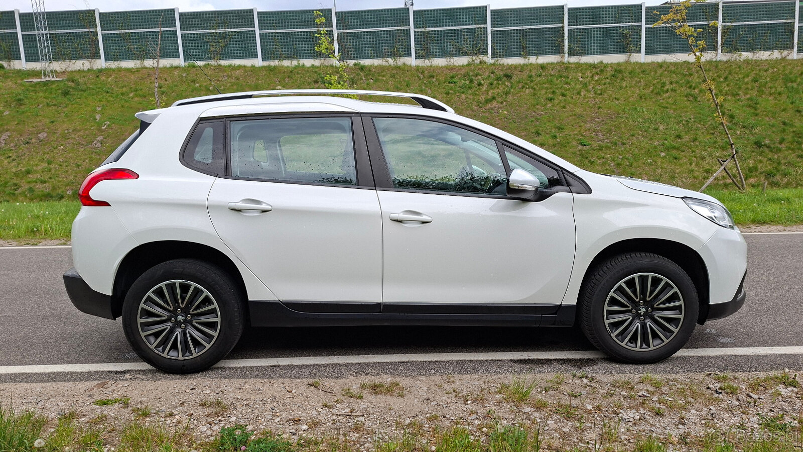 Peugeot 2008 1,2B 2015r 40tyś km zarejestrowany - 11