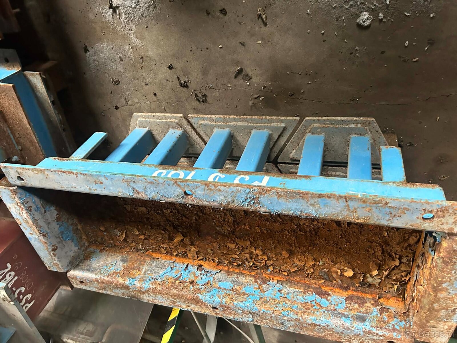Wibroprasa dwuwarstwowa PROMETAL Uniwersal 400 - 11