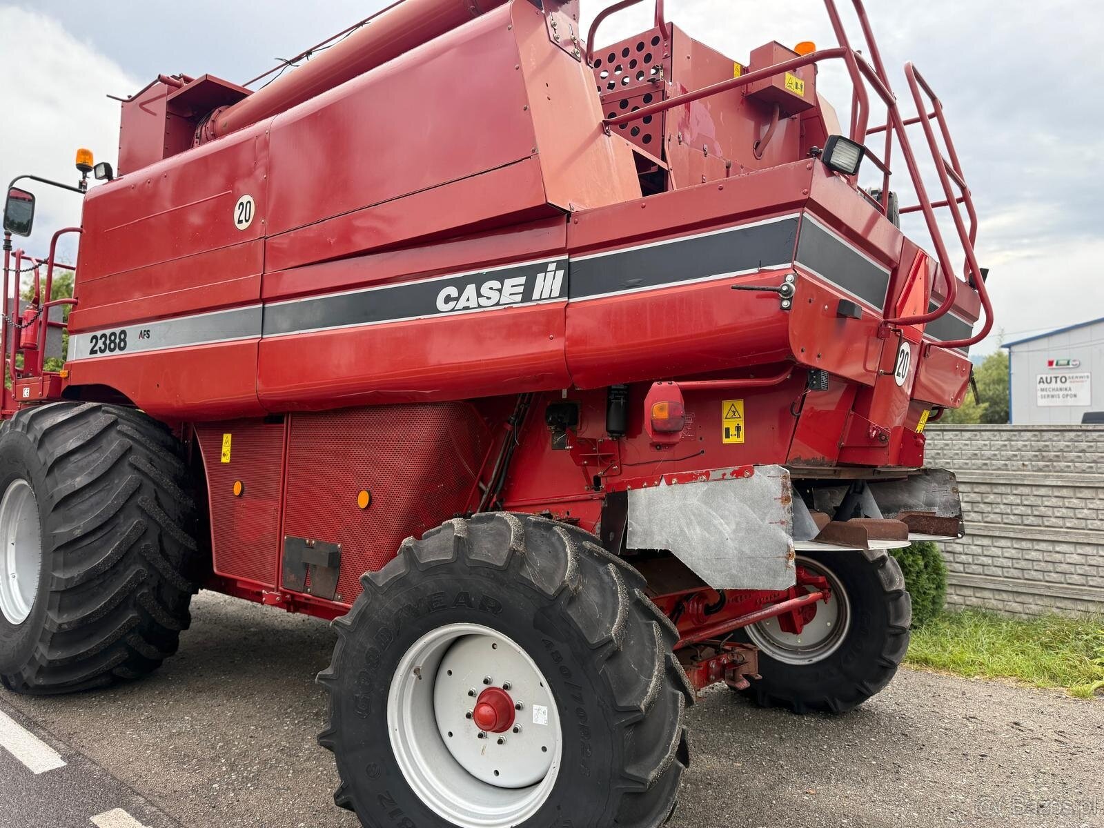 Kombajn zbożowy Case 2388 heder stół do rzepaku rok 2003 spr - 11