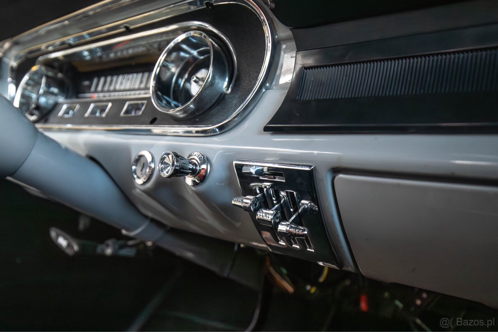Ford mustang V8 1965 odrestaurowany od podstaw - 11