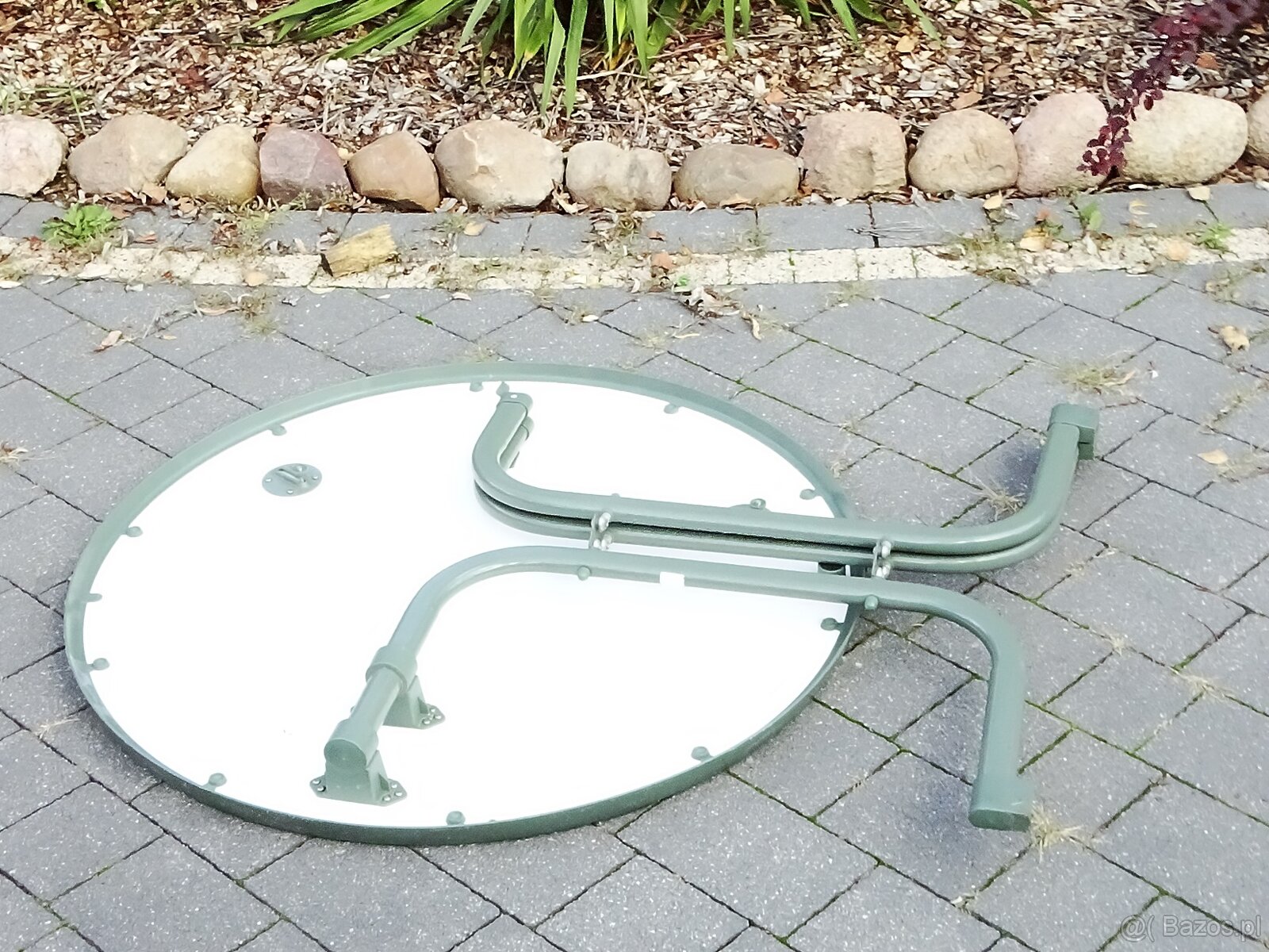 Stolik składany o średnicy 84 cm i wysokości 71 cm - 11