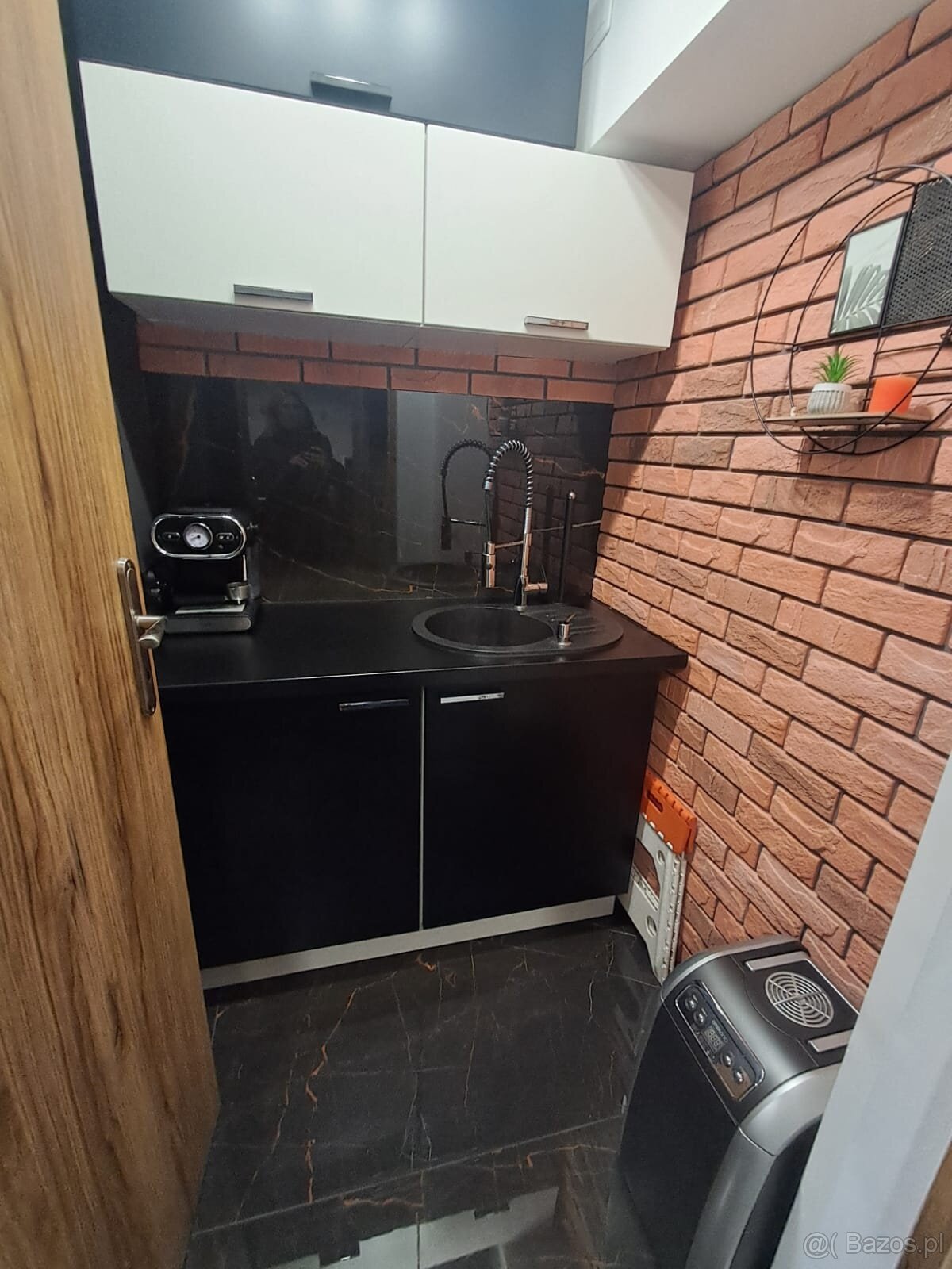 Lokal użytkowy o pow. 48.90m2, Os. Dobrzec - 11