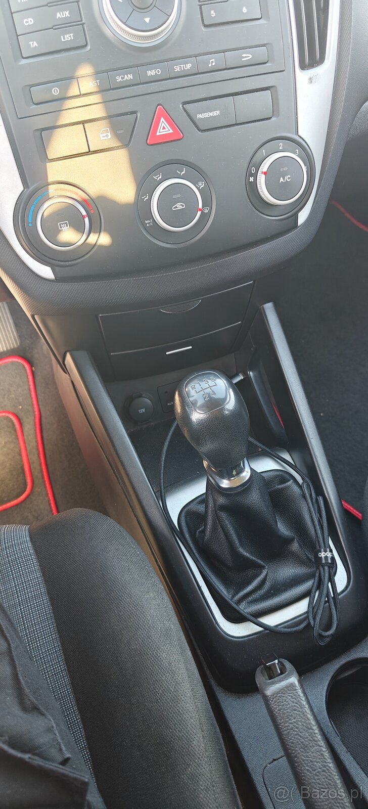 Kia cee'd SW kombi 1.4 B+LPG - 11