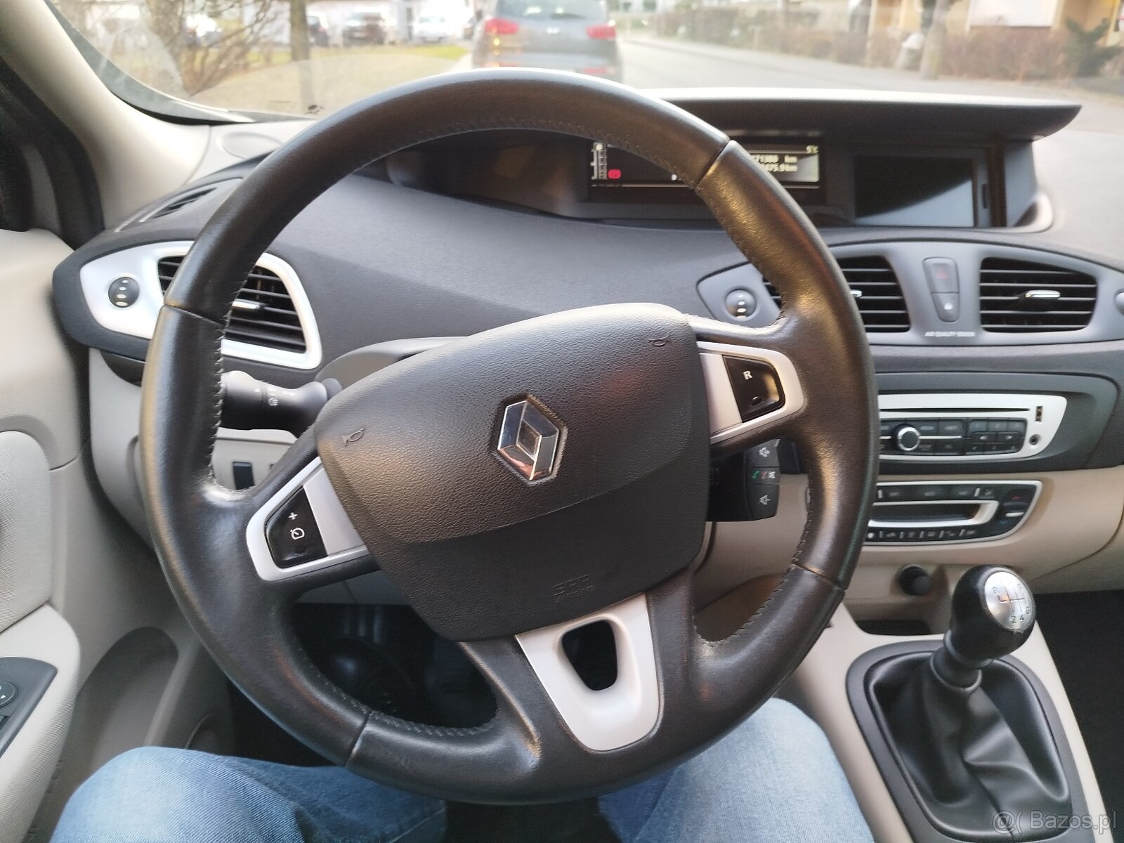 Renault Scenic - 11