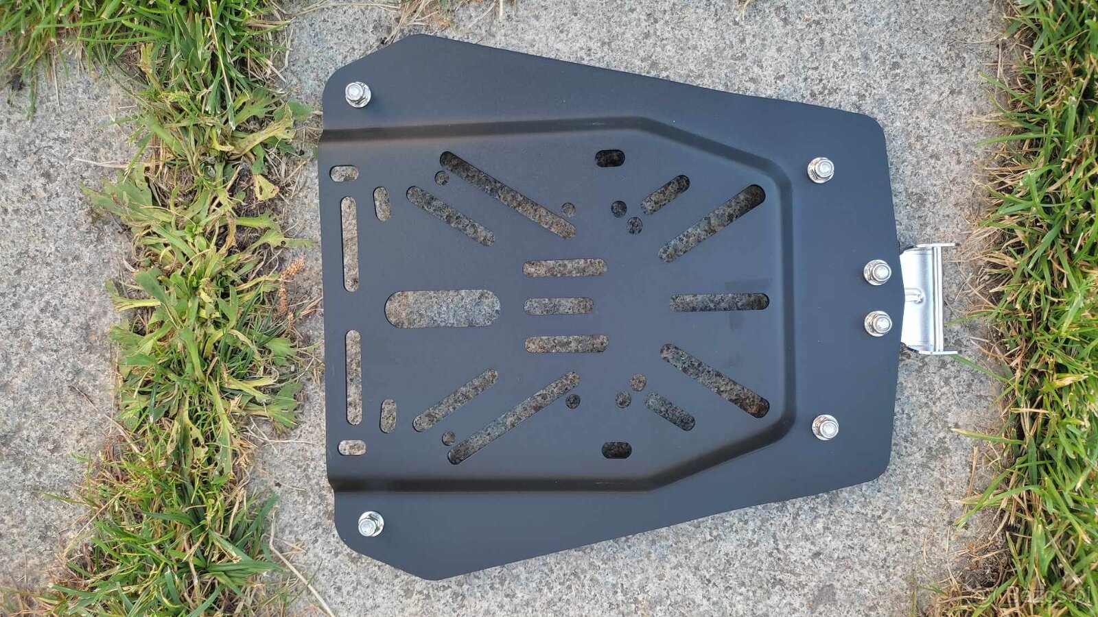 Aluminiowy bagażnik motocyklowy(Top Case). Pojemność 65 - 11