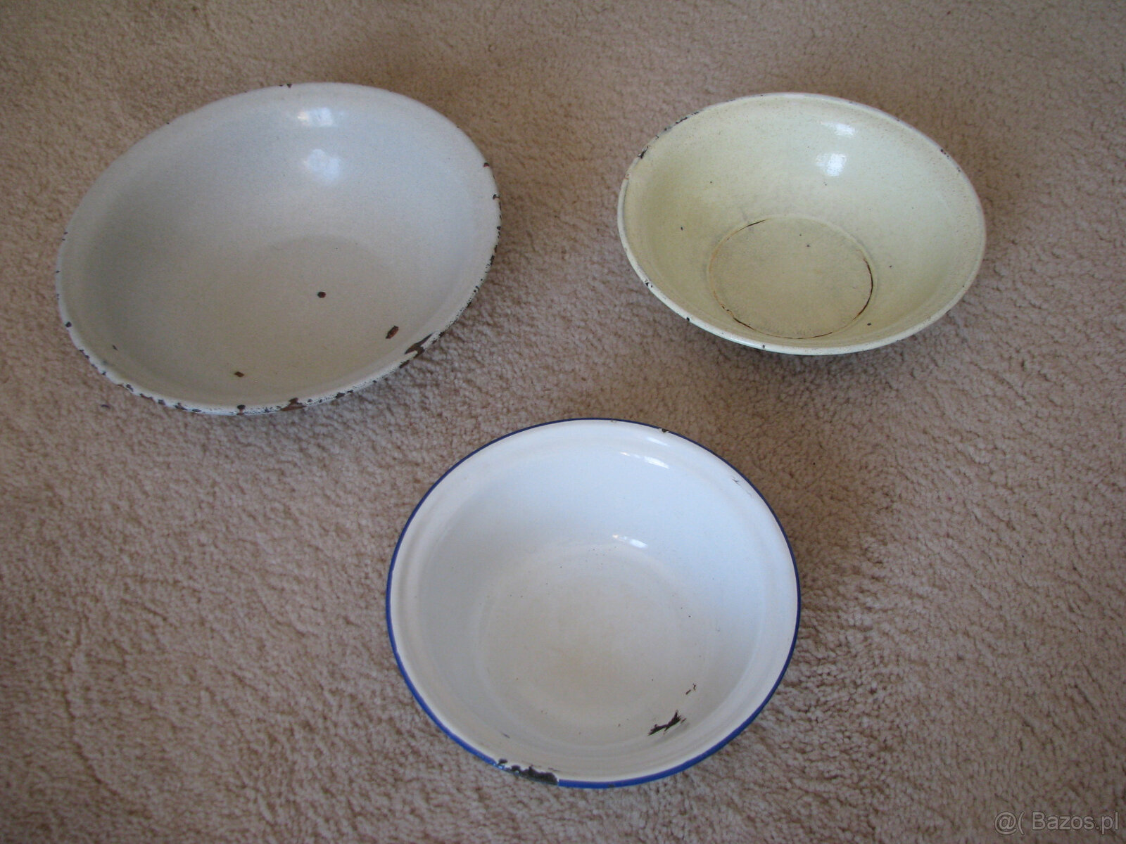 Emaliowane garnki, pokrywki, patelnie, miski, durszlak, kosz - 11