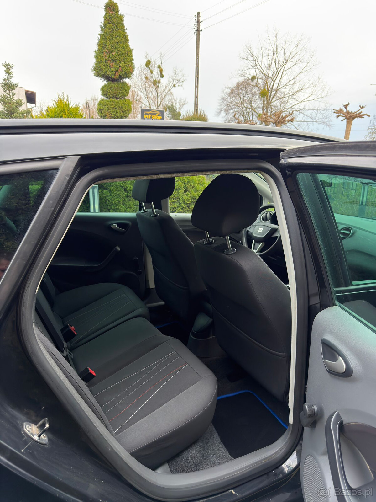 Seat Ibiza combi 1,4 16V pelna opcja model 2012 - 11
