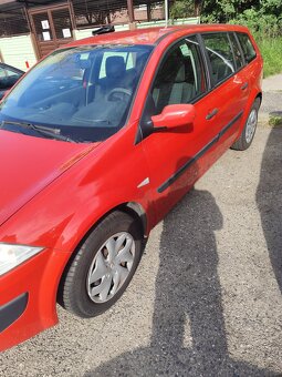 Sprzedam samochód osobowy marki Renault Megane - 11
