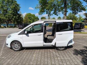 TOURNEO COURIER/ 1.0 Benzyna / 5 osobowy / BEZWYPADEK - 11