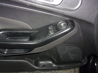 Ford Fiesta 1.5 TDCi 75 Trend - 11