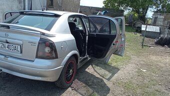 Opel Astra G hachback 5-drzwi 2.0 DI 82 KM - 11