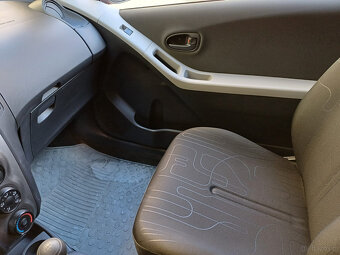 Toyota Yaris 1,0 - 11