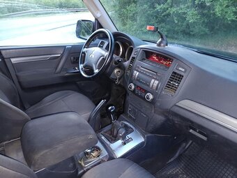 Mitsubishi Pajero V80 3.2 Di-D 142 Kw r.v 2012 - 11