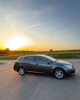 Toyota Avensis - 11