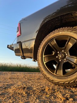 Dodge Ram 1500 - 11