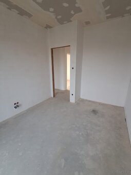Nowoczesny dom w zabudowie bliźniaczej – 91 m²,Chełmce - 11