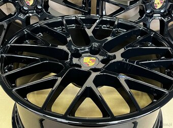Porsche Macan RS Spyder 95B 9,5x21 ET27 10Jx21 ET19 - 11
