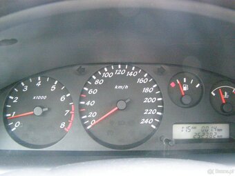 Nissan Almera 1,8 benzyna, rok 2002 - 11