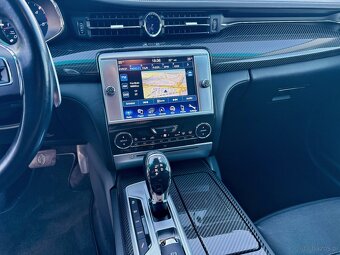 Maserati Quattroporte - 11