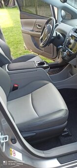 Toyota Prius Plus - 11