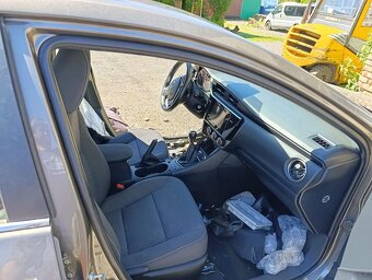 Toyota Corolla 1.6i 97kw, r.2019, klimatyzacja, 1. wlascicie - 11