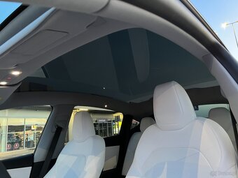 TESLA MODEL Y JUNIPER LONG RANGE NA SPRZEDAŻ W MAGAZYNIE BEZ - 11