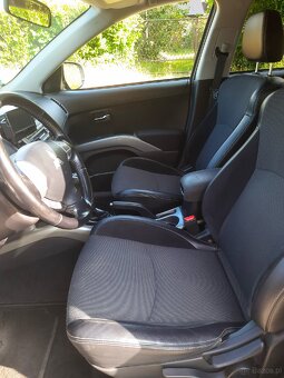 Mitsubishi Outlander z 2011r- 2.0 benzyna- PDC, Nawigacja - 11