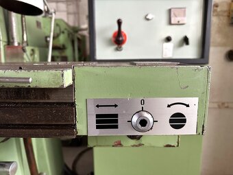 Frezarka pionowa konsolowa FVE 20 - 11