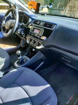 Kia Rio - 11