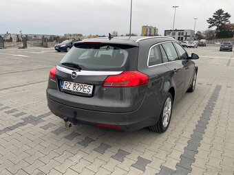 Insignia - 11