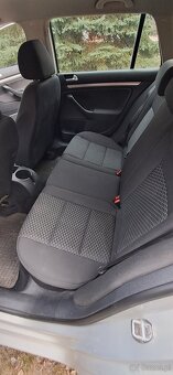 VW Golf 1.6TDI 2011r salon ,klima,152tyś,km-sprzedam - 11