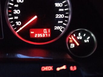 Audi a4 kombi 1.8 turbo  benzyna - 11