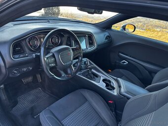 Dodge Challenger 3.6 r.2015 - 11
