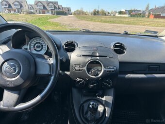 Mazda 2 1,4 2008r - 11