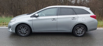 Toyota Auris 1.8 Hybryda 2014r 173 tyś km Kamera Hands-Free - 11