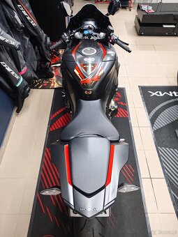 Honda Cbr 1000rr sc77 - 11
